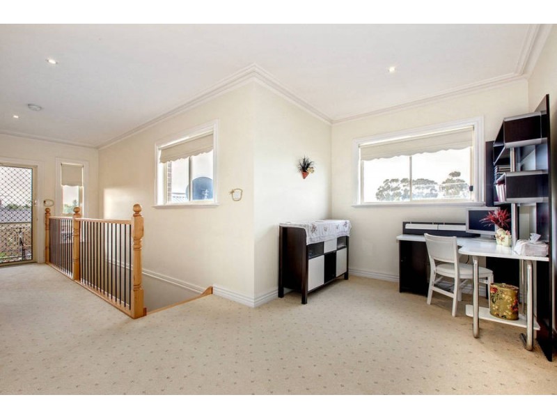 23 Dickerson Way, Caroline Springs VIC 3023