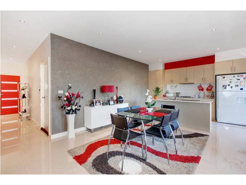 5/30 Cranwell Square, Caroline Springs VIC 3023