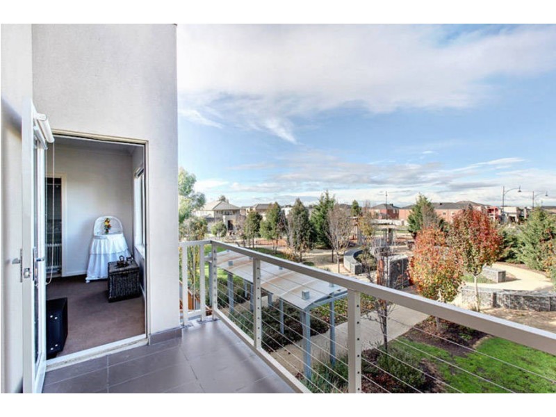 5/30 Cranwell Square, Caroline Springs VIC 3023