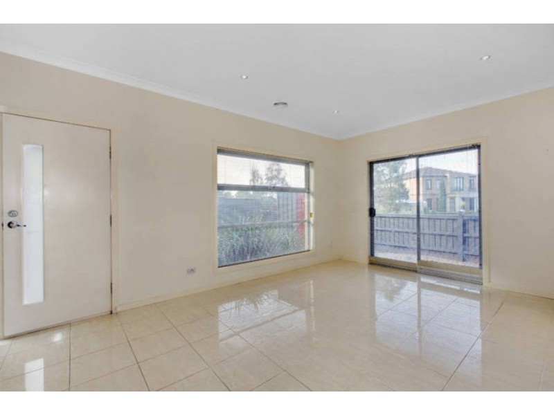 7/1 Dargi Greeen, Caroline Springs VIC 3023