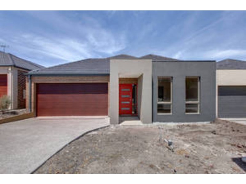 39 Arroyo Place, Caroline Springs VIC 3023