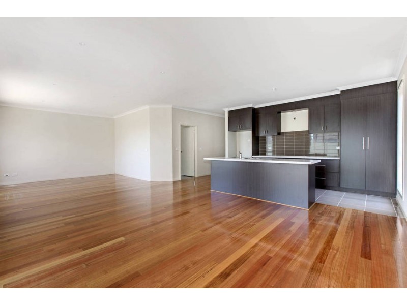39 Arroyo Place, Caroline Springs VIC 3023