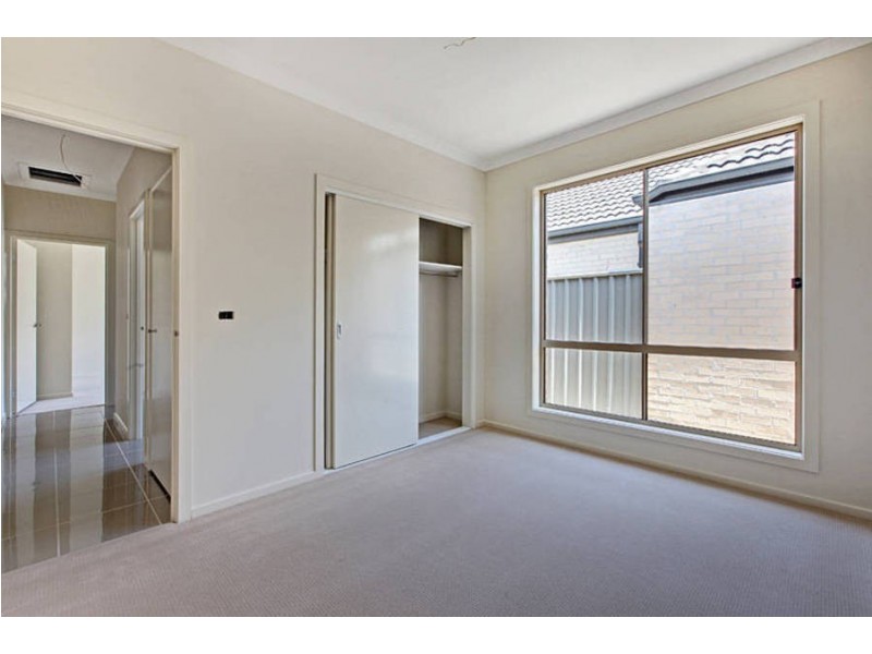 39 Arroyo Place, Caroline Springs VIC 3023