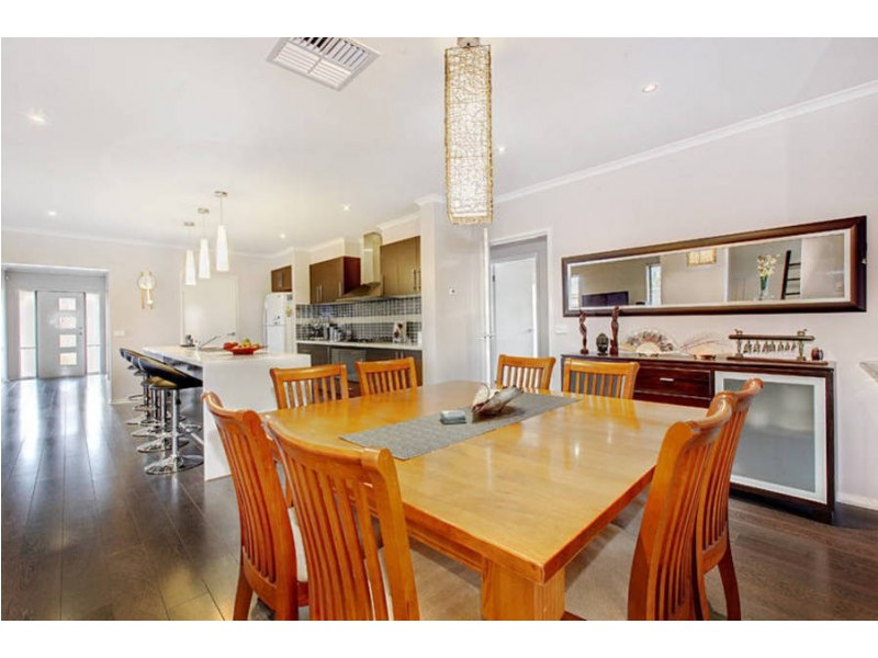 52 Barringo Way, Caroline Springs VIC 3023