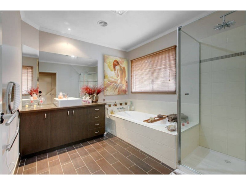 52 Barringo Way, Caroline Springs VIC 3023