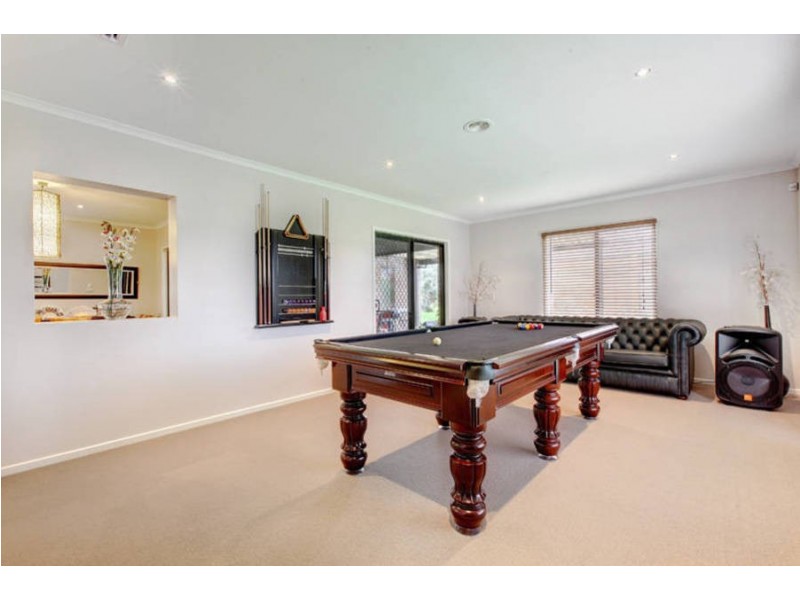 52 Barringo Way, Caroline Springs VIC 3023