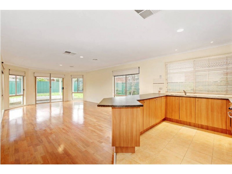 4 O’Grady Place, Burnside VIC 3023