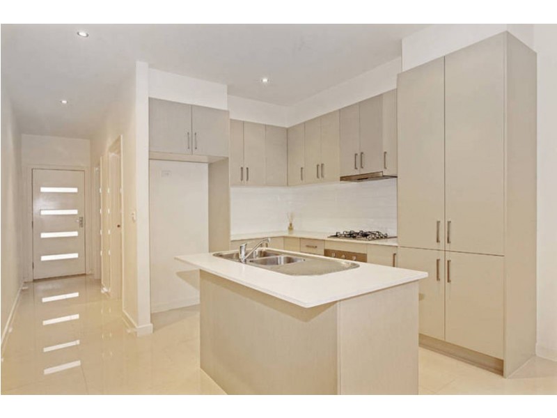 4 Cranwell Square, Caroline Springs VIC 3023