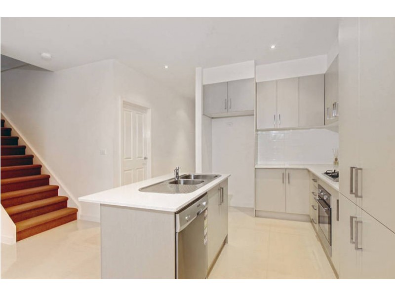 4 Cranwell Square, Caroline Springs VIC 3023