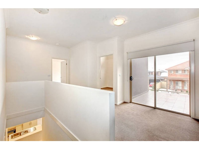 4 Cranwell Square, Caroline Springs VIC 3023