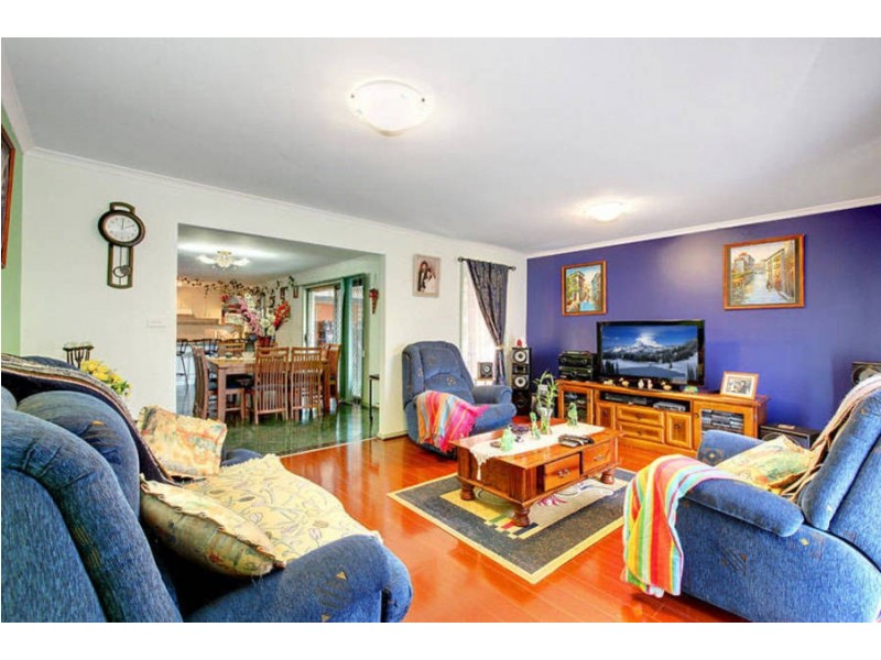 5 Cuthbert Place, Burnside VIC 3023