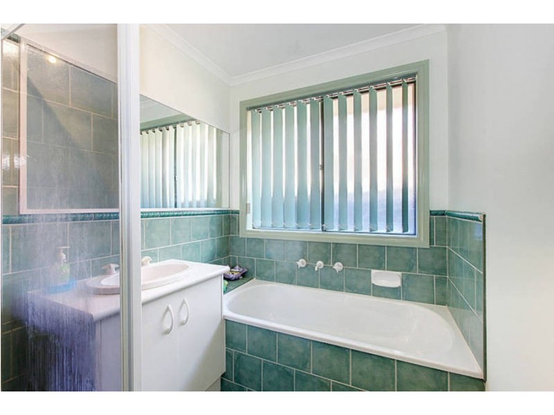 5 Cuthbert Place, Burnside VIC 3023