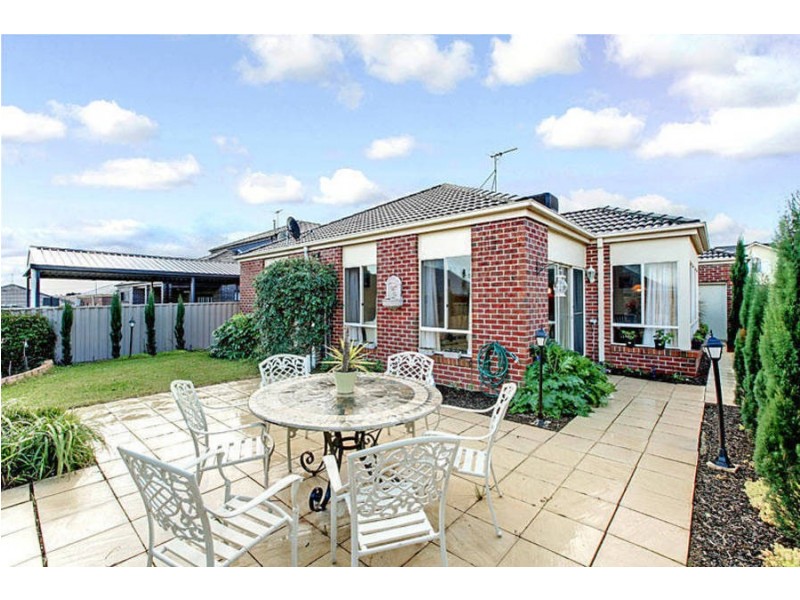 3 Darleith Terrace, Caroline Springs VIC 3023