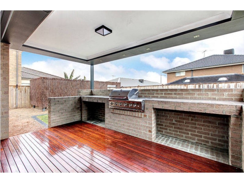 14 Langbourne Way, Burnside Heights VIC 3023