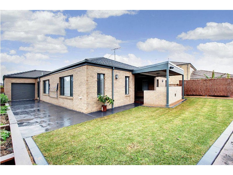 14 Langbourne Way, Burnside Heights VIC 3023