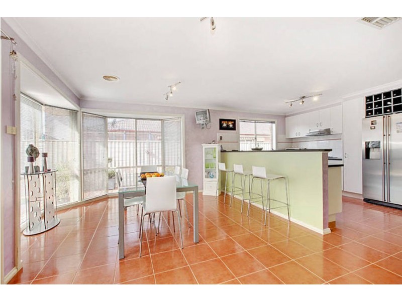 16 Wavertree Avenue, Caroline Springs VIC 3023