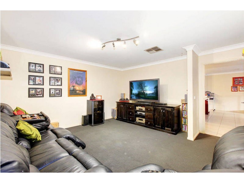 13 Bruce Street, Burnside Heights VIC 3023