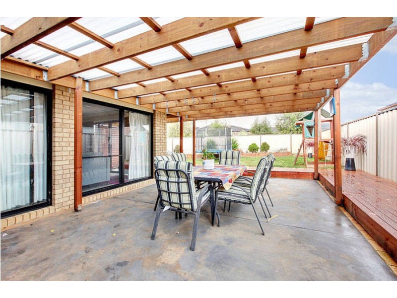 13 Bruce Street, Burnside Heights VIC 3023