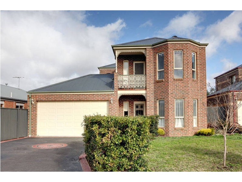 23 Dickerson Way, Caroline Springs VIC 3023