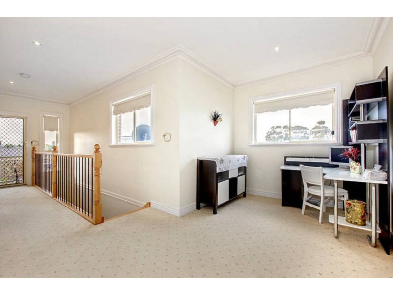 23 Dickerson Way, Caroline Springs VIC 3023