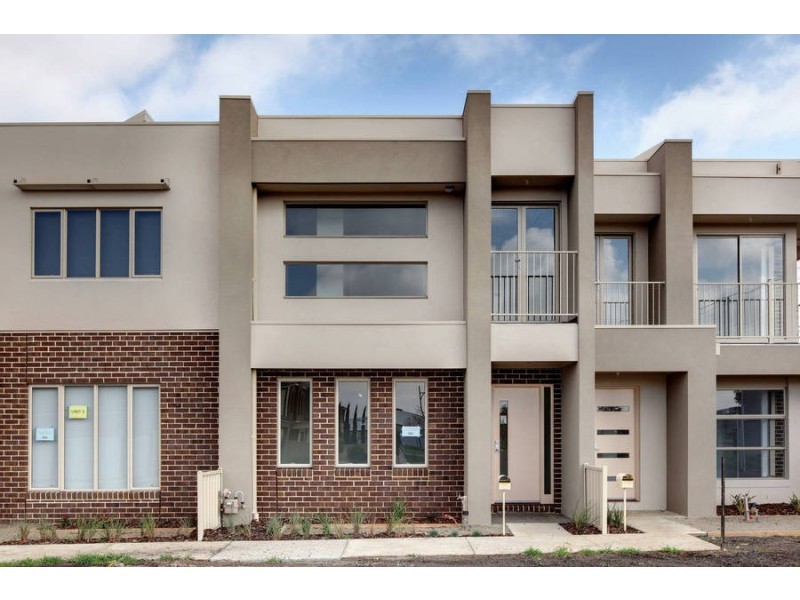 2/27 Landcox Way, Caroline Springs VIC 3023