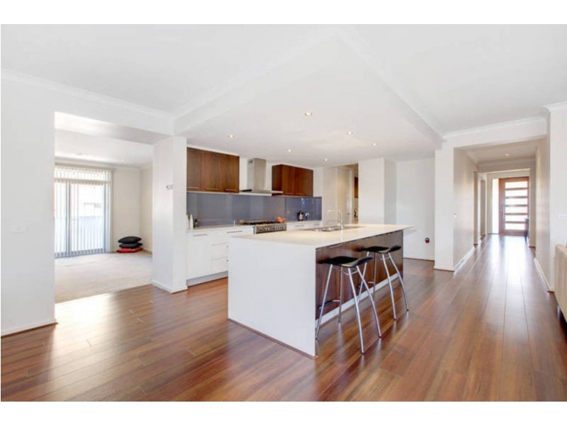 61 Lawson Way, Caroline Springs VIC 3023