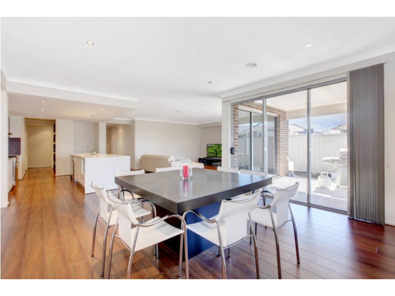 61 Lawson Way, Caroline Springs VIC 3023