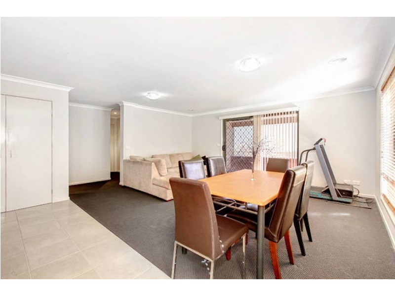 52 Olsen Retreat, Caroline Springs VIC 3023