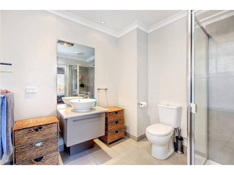 52 Olsen Retreat, Caroline Springs VIC 3023