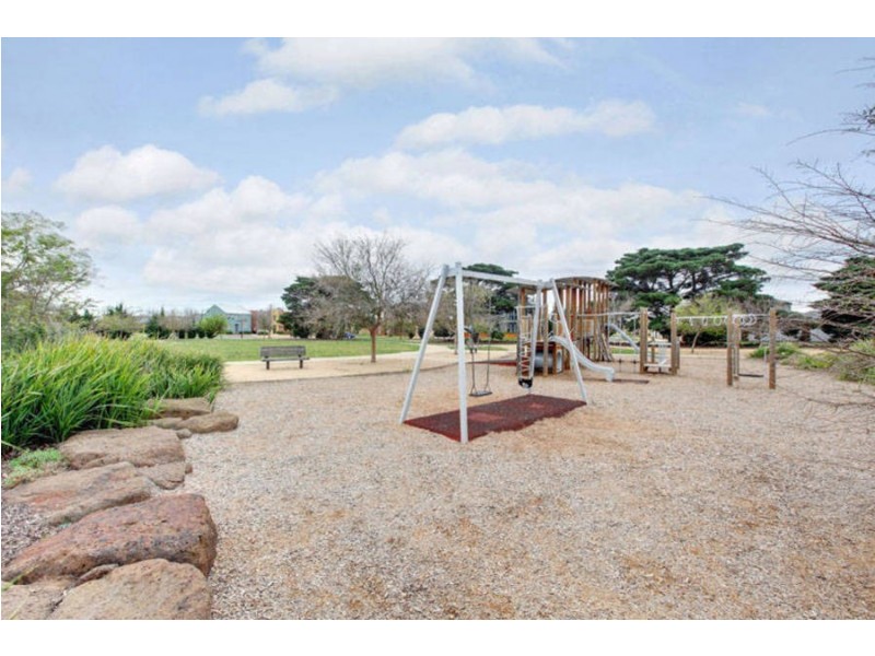 23 The Avenue, Caroline Springs VIC 3023