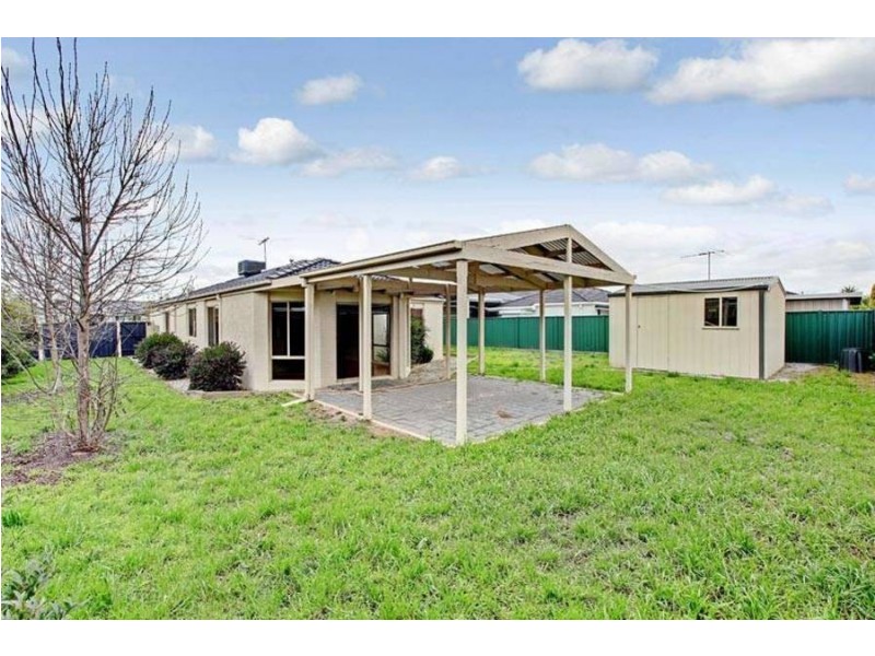4 O’Grady Place, Burnside VIC 3023