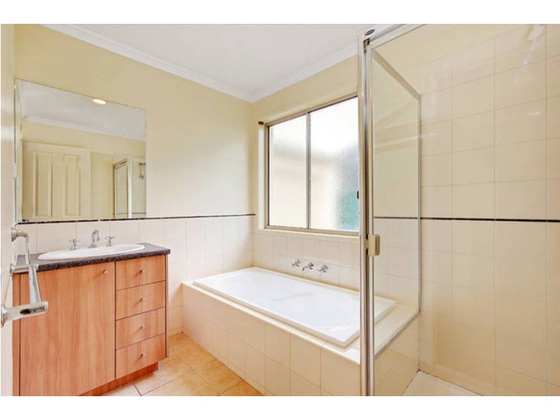 4 O’Grady Place, Burnside VIC 3023