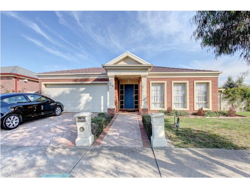 24 Sharrock Close, Caroline Springs VIC 3023