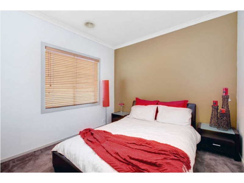 1 Kunuka Circuit, Caroline Springs VIC 3023