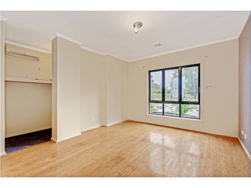 13 Waterside Drive, Burnside Heights VIC 3023