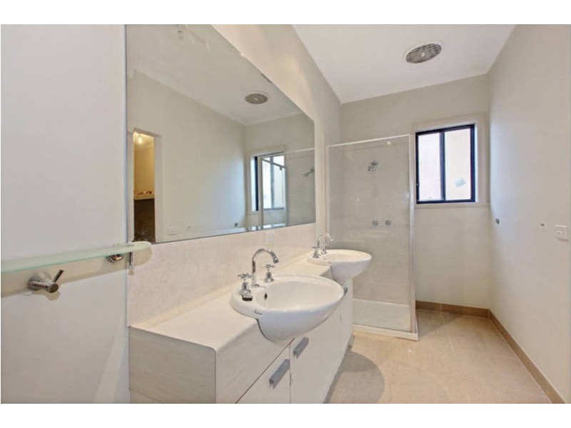 13 Waterside Drive, Burnside Heights VIC 3023