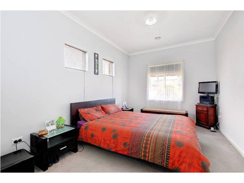 47 Dobell Crescent, Caroline Springs VIC 3023