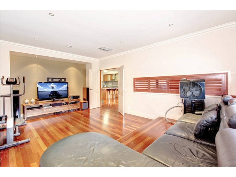 72 Lawson Way, Caroline Springs VIC 3023