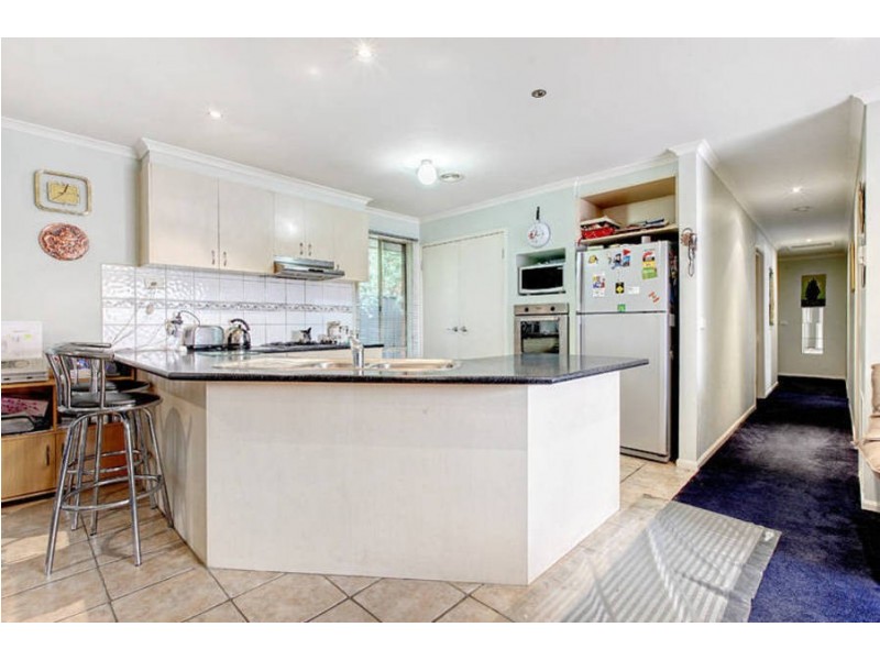 45 Dobell Crescent, Caroline Springs VIC 3023