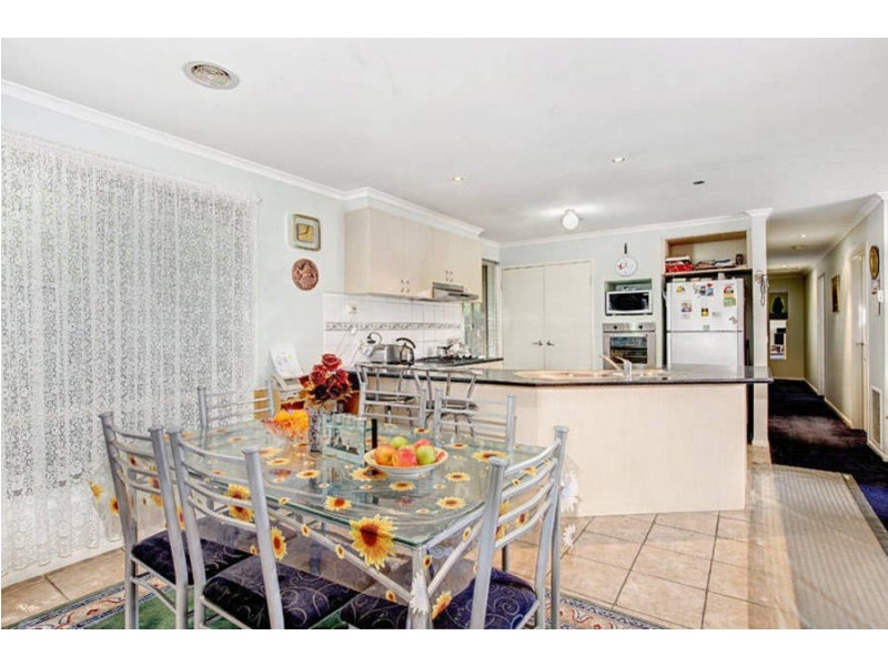 45 Dobell Crescent, Caroline Springs VIC 3023