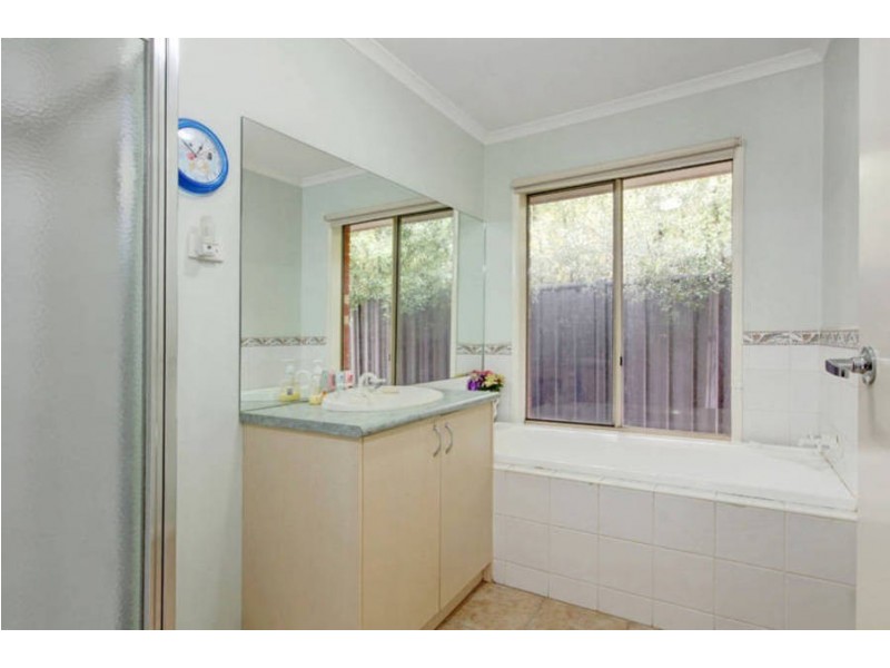 45 Dobell Crescent, Caroline Springs VIC 3023