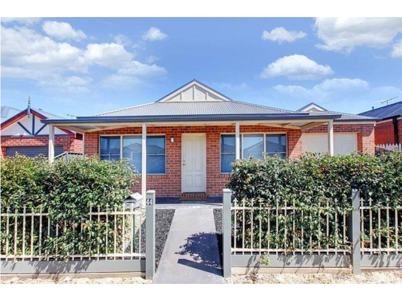 44 Dickerson Way, Caroline Springs VIC 3023