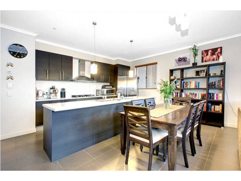 7 Worthwent Lane, Caroline Springs VIC 3023