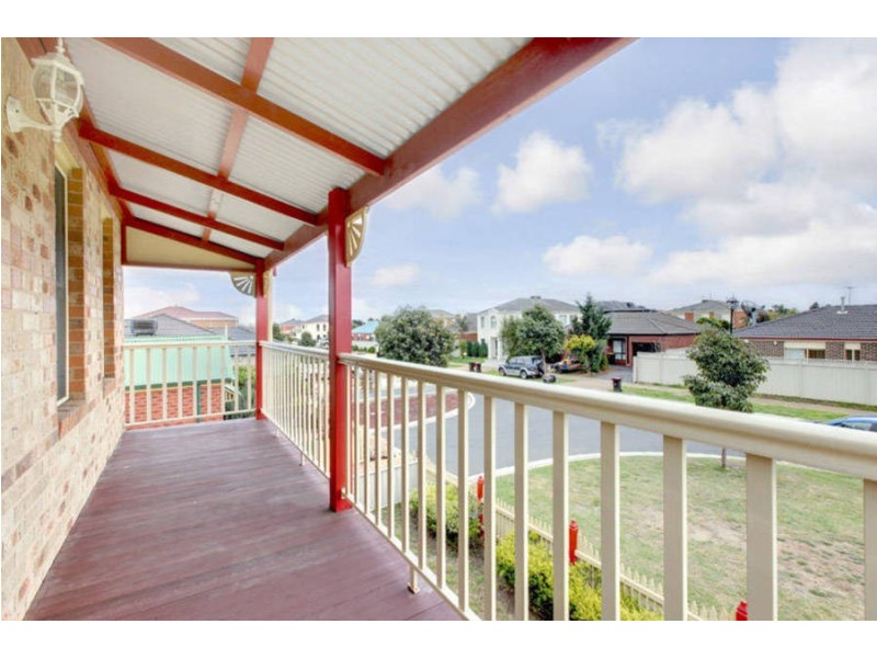 11 Lalor Court, Caroline Springs VIC 3023