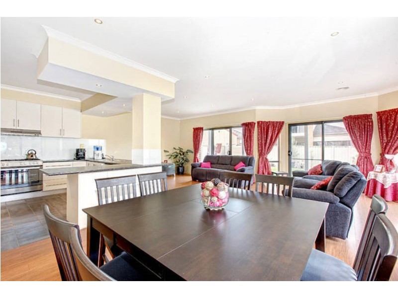 50 Bushy Park Avenue, Caroline Springs VIC 3023