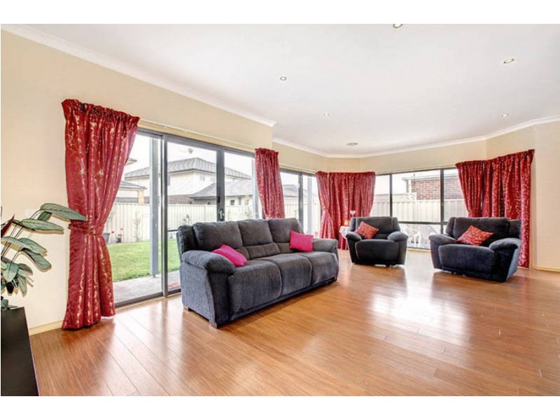 50 Bushy Park Avenue, Caroline Springs VIC 3023