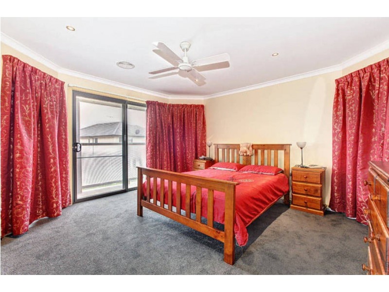 50 Bushy Park Avenue, Caroline Springs VIC 3023