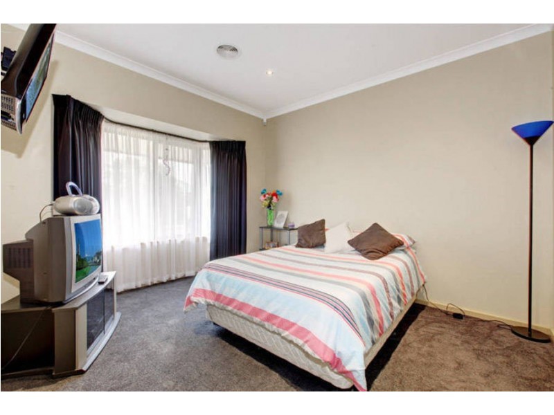 50 Bushy Park Avenue, Caroline Springs VIC 3023