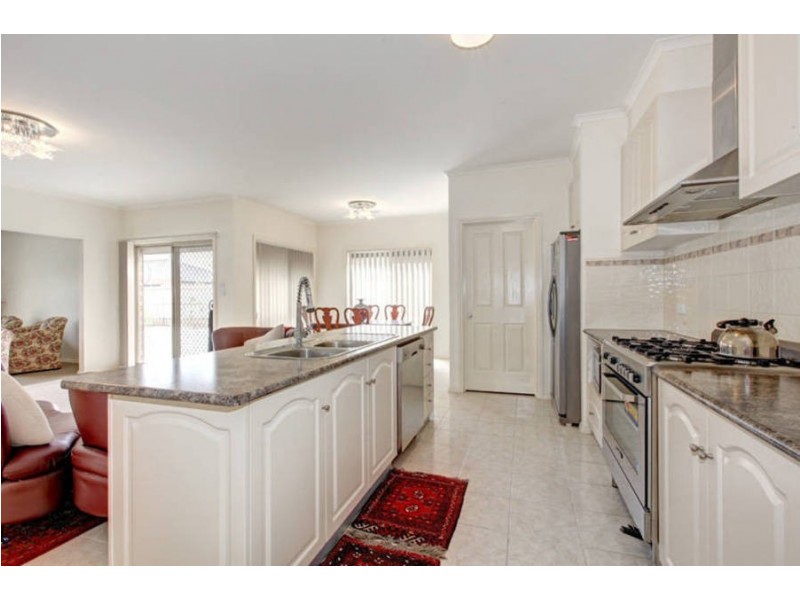 82 Arbour Boulevard, Burnside Heights VIC 3023