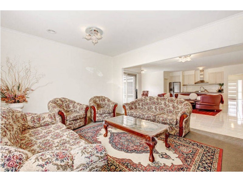 82 Arbour Boulevard, Burnside Heights VIC 3023